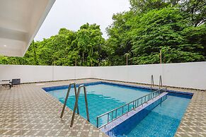 Fabhotel Sun Lux Grand Residency