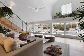 Wharf Loft in Sydney