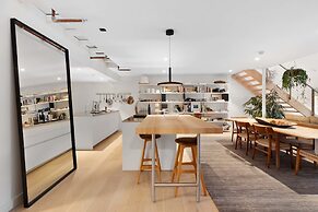 Wharf Loft in Sydney