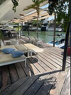 Marina Palace Tequesquitengo