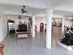 Marina Palace Tequesquitengo