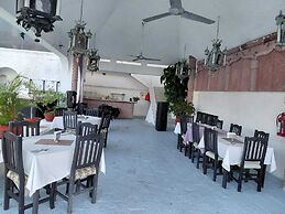 Marina Palace Tequesquitengo