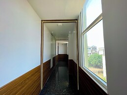 TBS Sea View - Full AC- Pool & Breakfast