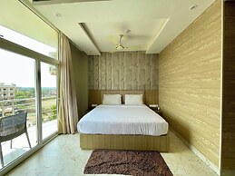 TBS Sea View - Full AC- Pool & Breakfast