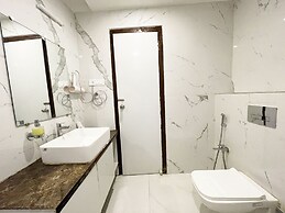 TBS Sea View - Full AC- Pool & Breakfast