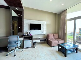 TBS Sea View - Full AC- Pool & Breakfast