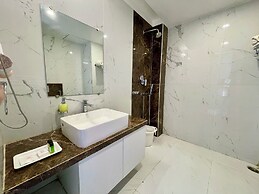 TBS Sea View - Full AC- Pool & Breakfast