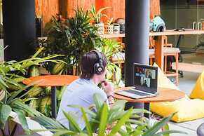 SOKKOOL CANGGU - COWORKING & COLIVING