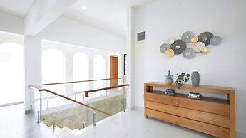 Villa Latima by Villa Finder
