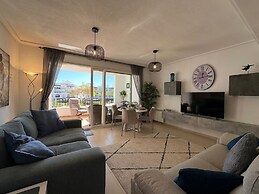 Golf Resort - Apartment - Sleeps4 - Pool - Parking