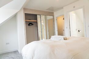 3 Bedroom 3.5 Bathroom House Chichester