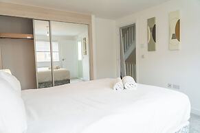 3 Bedroom 3.5 Bathroom House Chichester