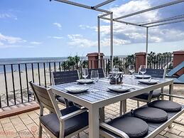Luxury Front Line Apartment in Isla Canela Beach