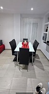 Stylish 2-bed Apartment Overlooking the Fairways