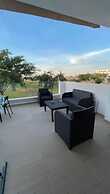 Stylish 2-bed Apartment Overlooking the Fairways