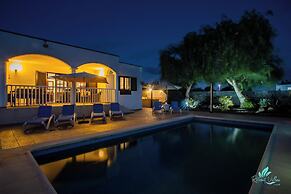 3 Bed Villa - Pool, Terrace, Bbq, Near Beach