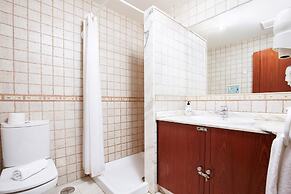 House - Sleeps 6 - Pool - Pet Friendly