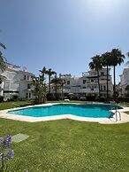 Beach Apartment - Sleeps 6, Pool & Private Terrace