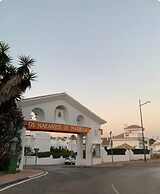 Beach Apartment - Sleeps 6, Pool & Private Terrace