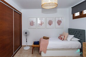 4 Bed Villa - Heated Pool, Pool Table, Bbq, Patio