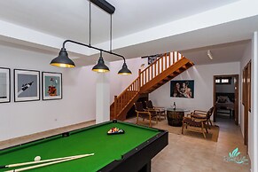 4 Bed Villa - Heated Pool, Pool Table, Bbq, Patio