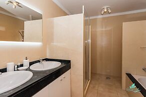 4 Bed Villa - Heated Pool, Pool Table, Bbq, Patio