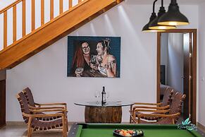 4 Bed Villa - Heated Pool, Pool Table, Bbq, Patio