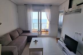 Seaside Apartment Sleeps 6 With Balcony