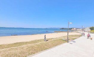 Seaside Apartment Sleeps 6 With Balcony