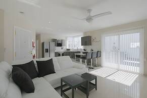Stunning Apartment Within Villa Nr Los Cristianos