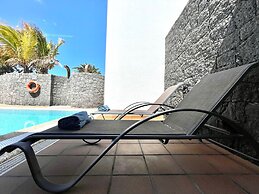 Villa Sleeps 6 With Pool Private & Sauna