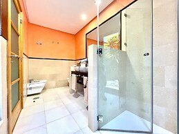 Villa Sleeps 6 With Pool Private & Sauna
