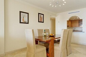 Spacious Stunning Views 2-bed Apartment, Estepona