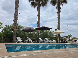 3-bed Villa Sleeps 8 With Private Pool