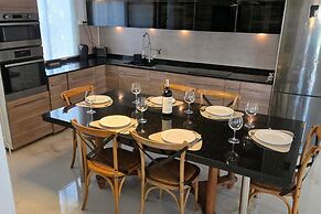 3-bed Villa Sleeps 8 With Private Pool