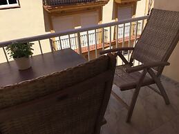 Apartment Sleeps 4 Near Beach