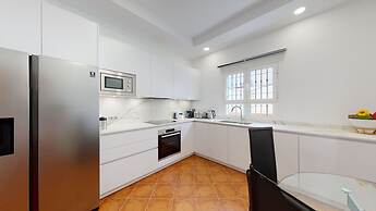 5 Bedroom-privatepool-balcony-sea View-nerja