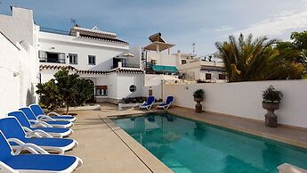 5 Bedroom-privatepool-balcony-sea View-nerja