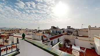 5 Bedroom-privatepool-balcony-sea View-nerja
