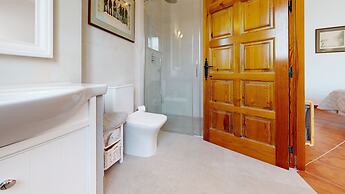5 Bedroom-privatepool-balcony-sea View-nerja
