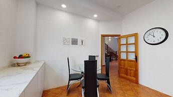 5 Bedroom-privatepool-balcony-sea View-nerja