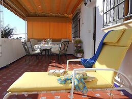 Penthouse Sleeps 4 With Private Garden