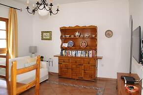 Penthouse Sleeps 4 With Private Garden