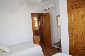 Penthouse Sleeps 4 With Private Garden