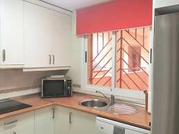 Flat Sleeps 4 With Pool and Terrace