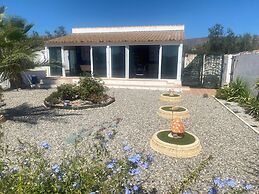 2 Bed-sleeps 4-mtn View-private Pool & Terrace