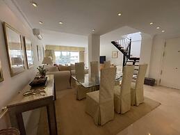 Pent-house, 3 Bedroom, Sleeps 6, Parking
