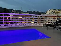 Pent-house, 3 Bedroom, Sleeps 6, Parking