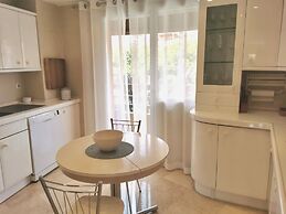 Pent-house, 3 Bedroom, Sleeps 6, Parking