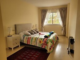 Elviria 2-bed Apt, Sleeps 4, Pool, 20m to Beach